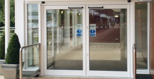 Sisteme usi automate batante